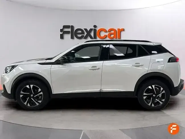 Usado Peugeot 2008 Allure 130 CV (95 kW) 2023 Blanco SUV