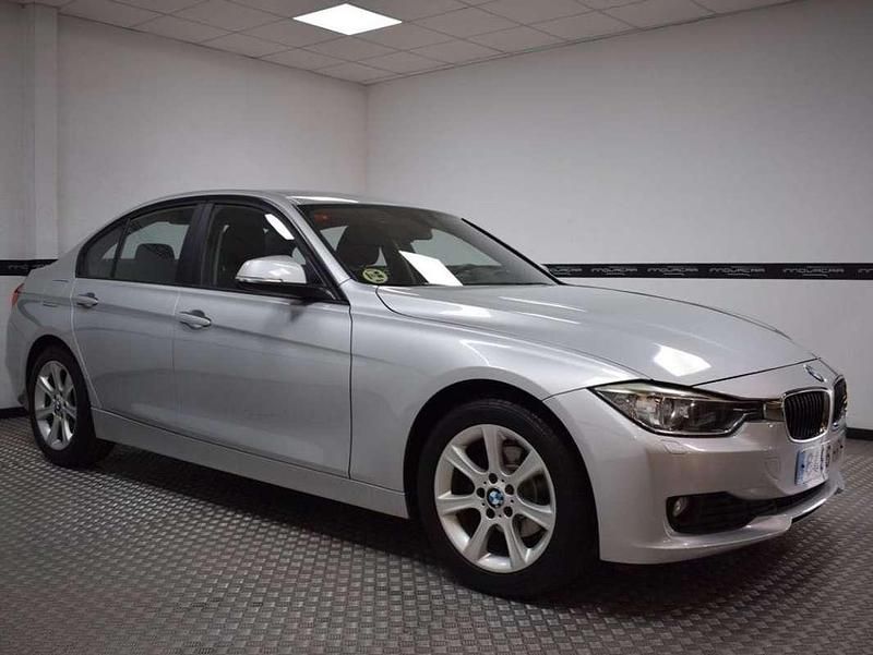 Usado BMW 318 143 CV (105 kW) 2013 Gris / plata Berlina