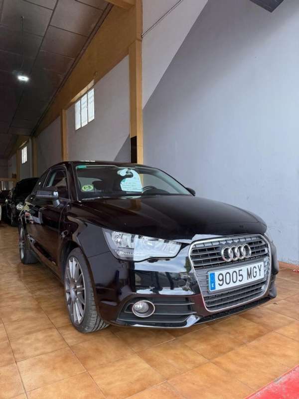 Negro Usado 2010 Audi A1 Ambition Utilitario | 9500 € (Un poco caro) - Imagen 1/4