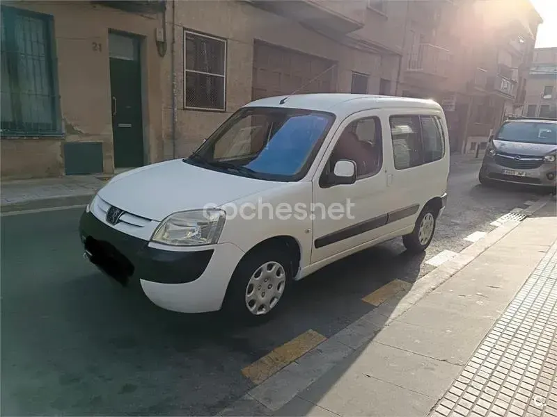 Usado Peugeot Partner Tepee 90 CV (66 kW) 2009 Blanco Monovolumen