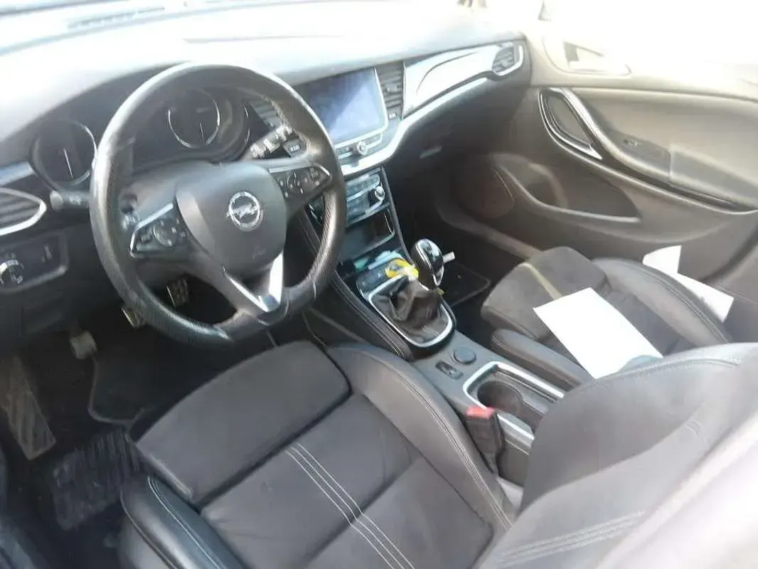 Usado Opel Astra Ultimate 122 HP (89 kW) 2021 Branco Carrinha