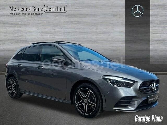 Usado Mercedes B250e 218 CV (160 kW) 2024 Gris / plata Monovolumen