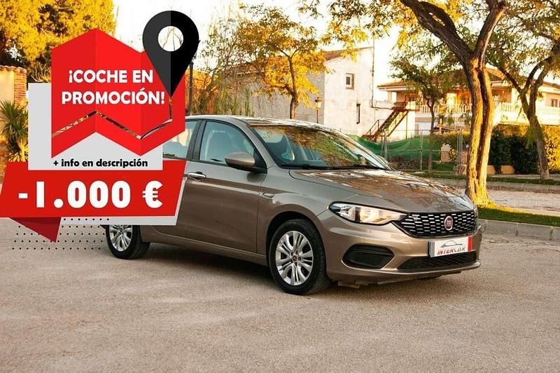Begagnad Fiat Tipo Easy 95 HK (69 kW) 2017 Brun Sedan