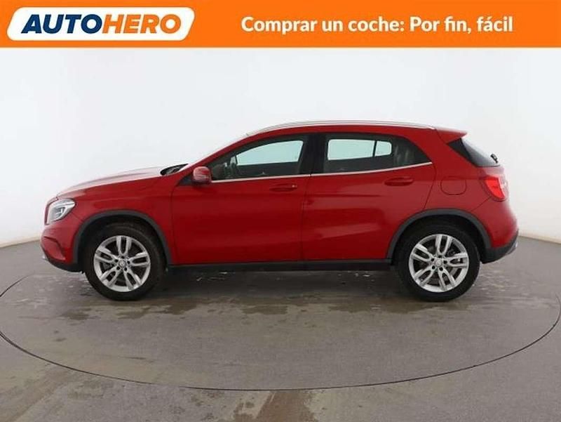 Usado Mercedes GLA250 Urban 211 CV (155 kW) 2016 Rojo SUV