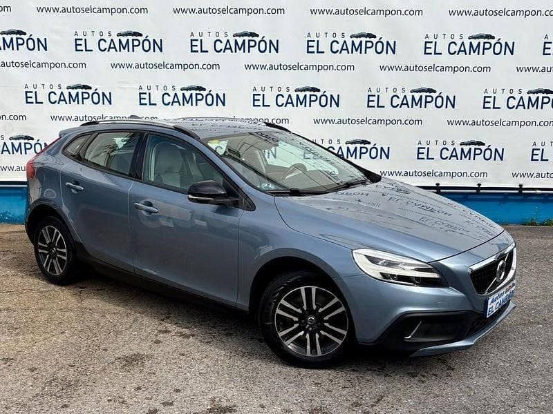 Usado Volvo V40 CC Momentum 120 CV (88 kW) 2016 Gris / plata Familiar