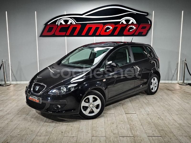 Usado Seat Altea Style 105 CV (77 kW) 2009 Negro Monovolumen