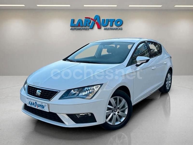 Usado Seat Leon Style 110 CV (80 kW) 2018 Blanco Berlina