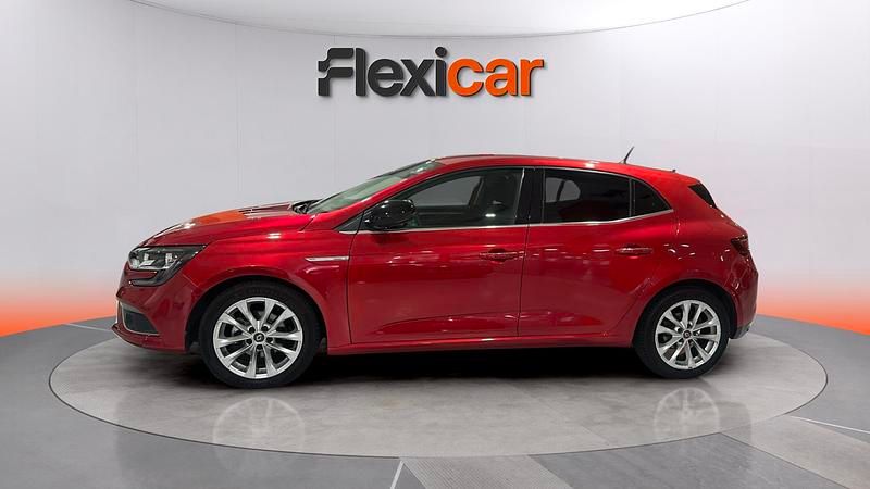 Usado Renault Mégane IV Bose Edition 132 CV (97 kW) 2018 Rojo Utilitario