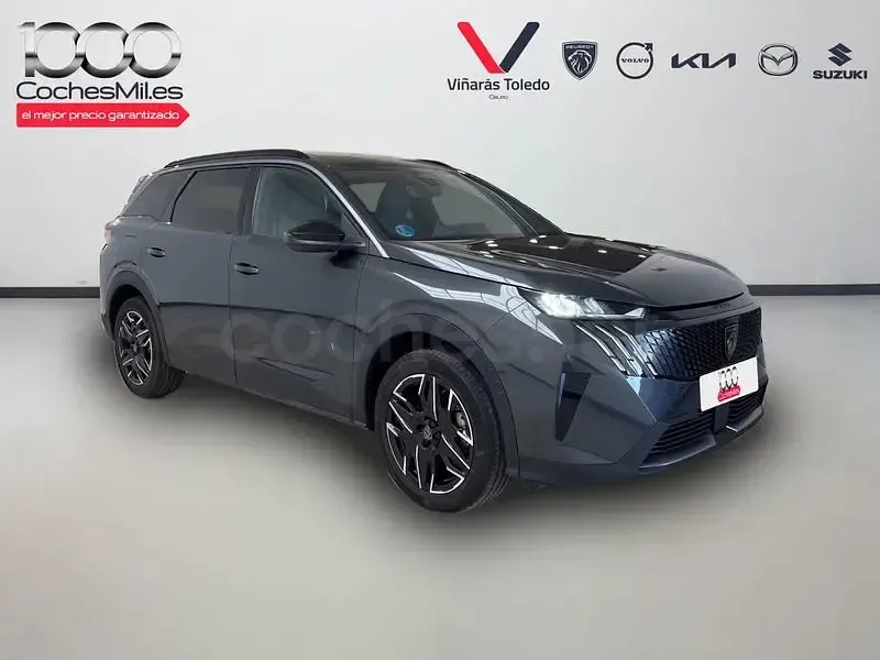 Usado Peugeot 5008 Allure 145 CV (106 kW) 2025 Gris / plata SUV