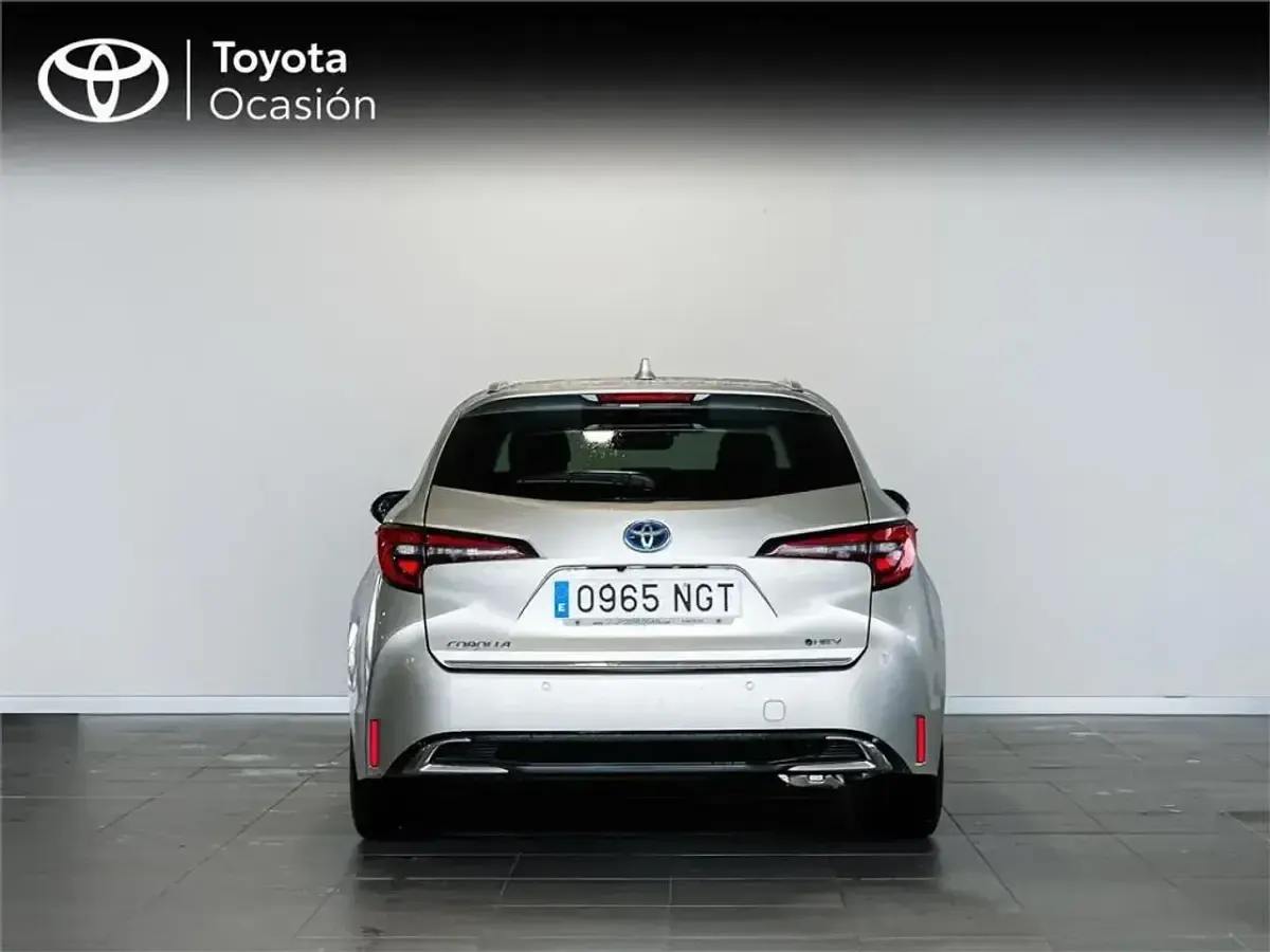 Usado Toyota Corolla Edition 200 CV (147 kW) 2025 Plata Familiar