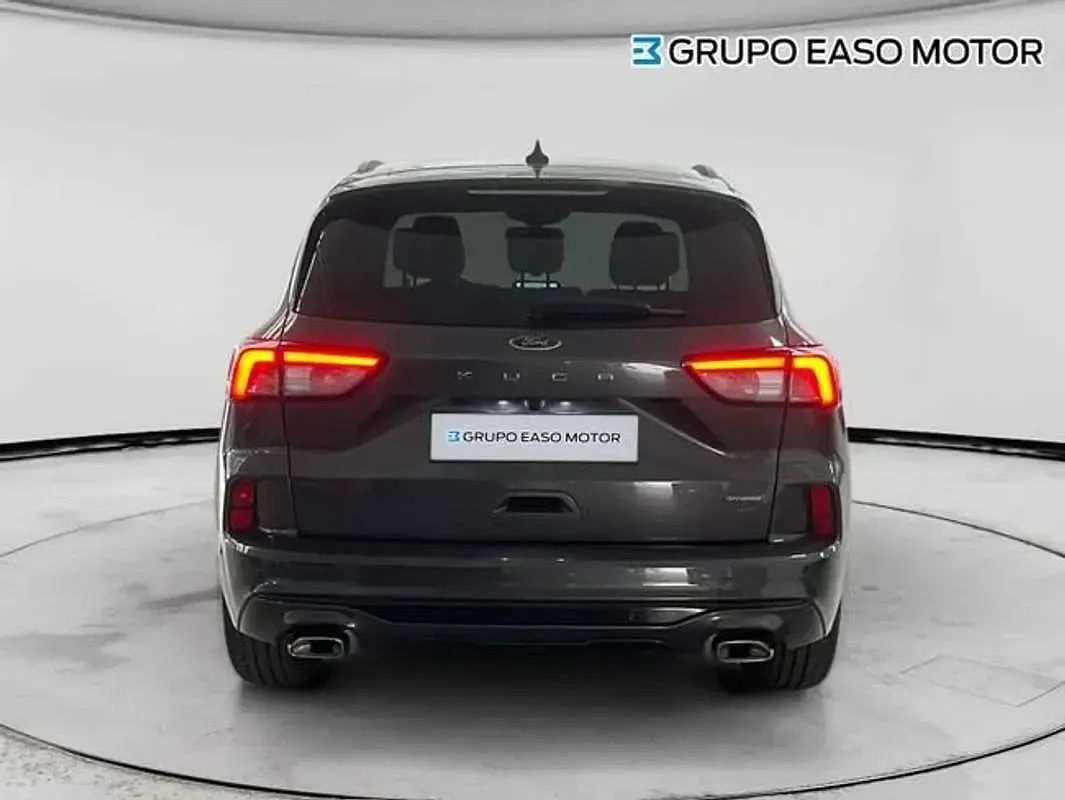 Usado Ford Kuga ST-Line 179 CV (131 kW) 2024 Gris SUV