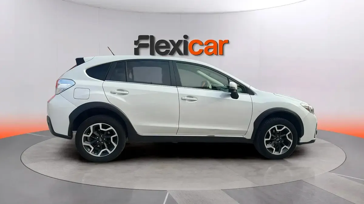Usado Subaru XV 114 CV (83 kW) 2018 Blanco SUV