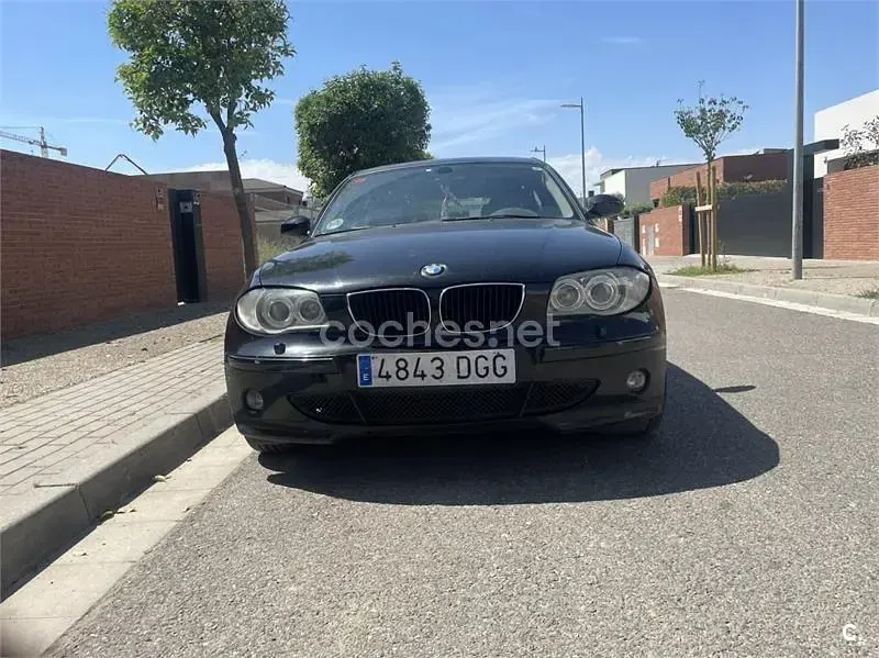 Usado BMW 120 163 CV (119 kW) 2005 Negro Utilitario