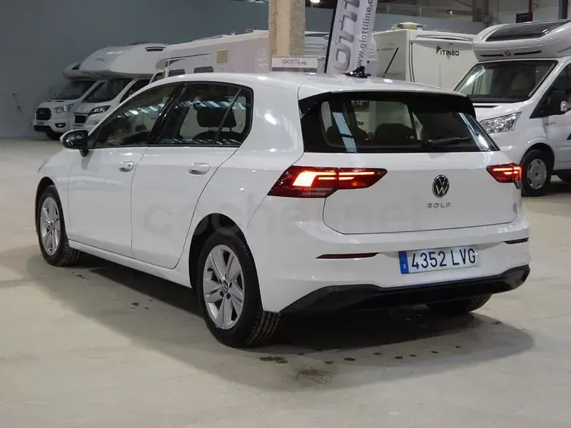 Usado VW Golf VIII 115 CV (84 kW) 2022 Blanco Berlina