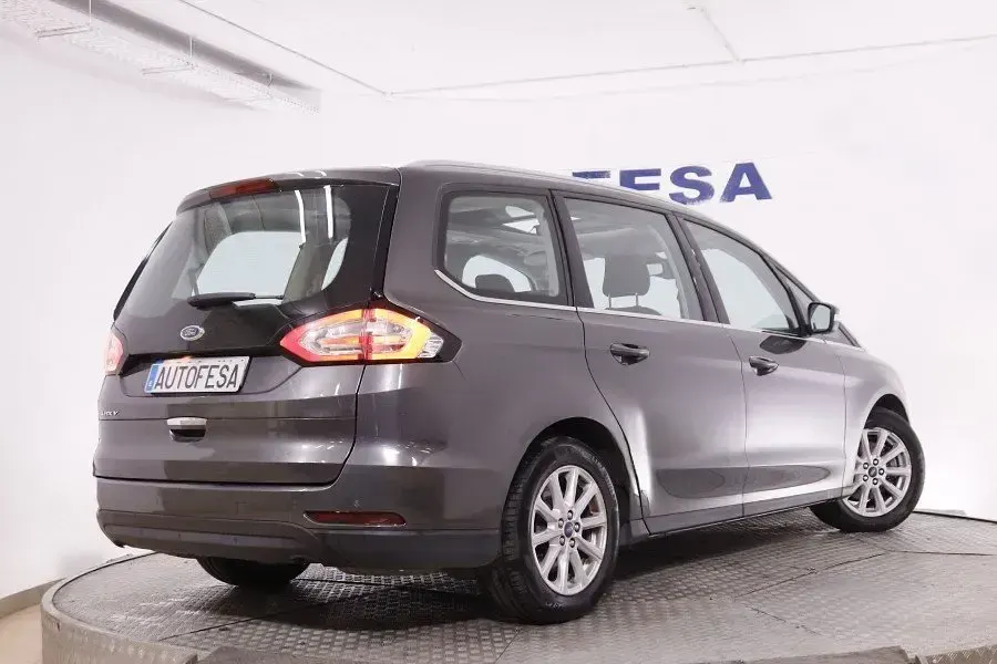 Usado Ford Galaxy Titanium 160 CV (117 kW) 2016 Negra Monovolumen