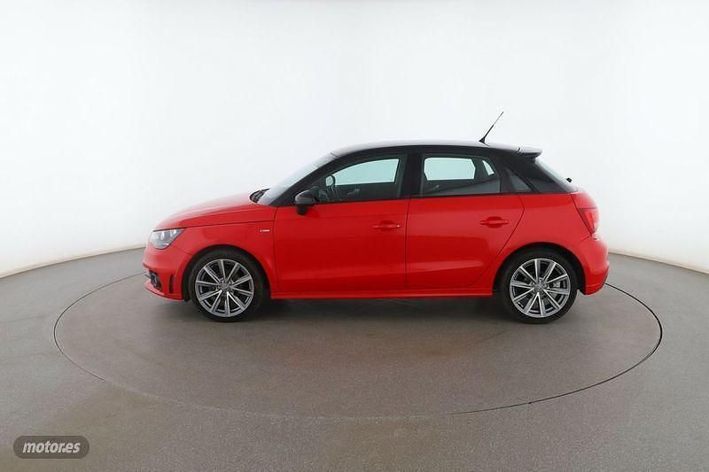 Usado Audi A1 Attraction 90 CV (66 kW) 2015 Rojo Berlina