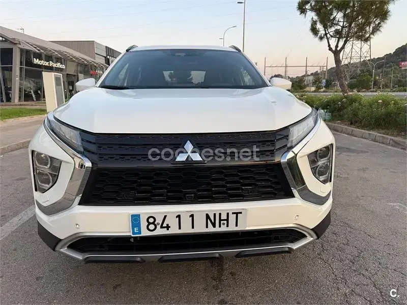 Usado Mitsubishi Eclipse Cross Motion 188 CV (138 kW) 2022 Blanco SUV