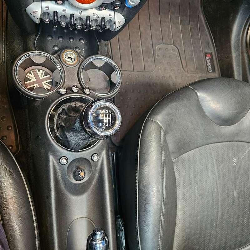 Usado Mini Cooper S Cabriolet 184 CV (135 kW) 2012 Gris Descapotable