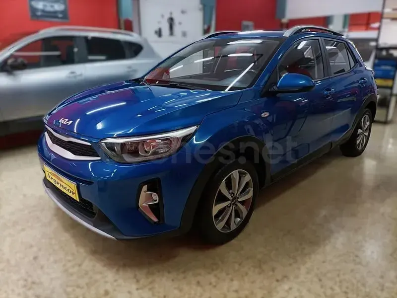 Usado Kia Stonic 100 HP (73 kW) 2023 Azul SUV