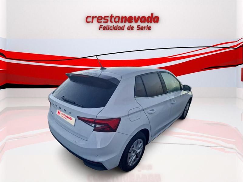 Usado Skoda Fabia Essence 80 CV (58 kW) 2024 Blanco