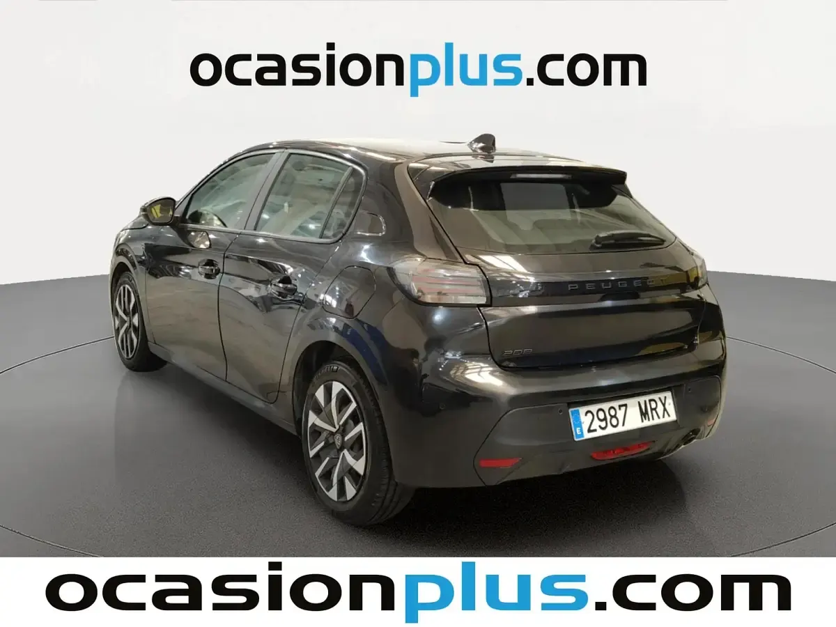 Usado Peugeot 208 Active 102 CV (75 kW) 2024 Negro Utilitario