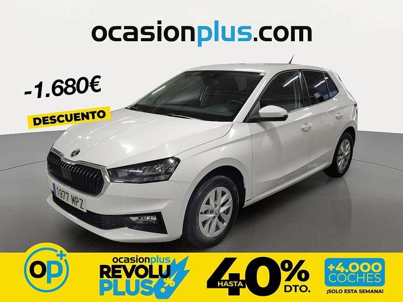 Usado Skoda Fabia Selection 95 CV (69 kW) 2024 Blanco Berlina