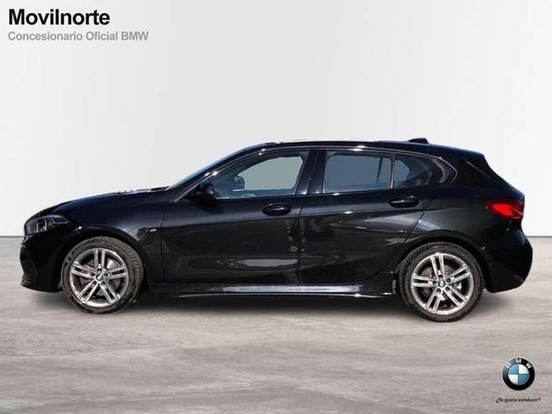 Begagnad BMW 118 Shadowline 150 HK (110 kW) 2022 Svart Halvkombi