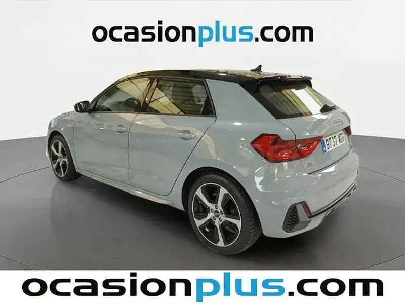 Usado Audi A1 Sportback S-Line 116 CV (85 kW) 2025 Gris / plata Utilitario