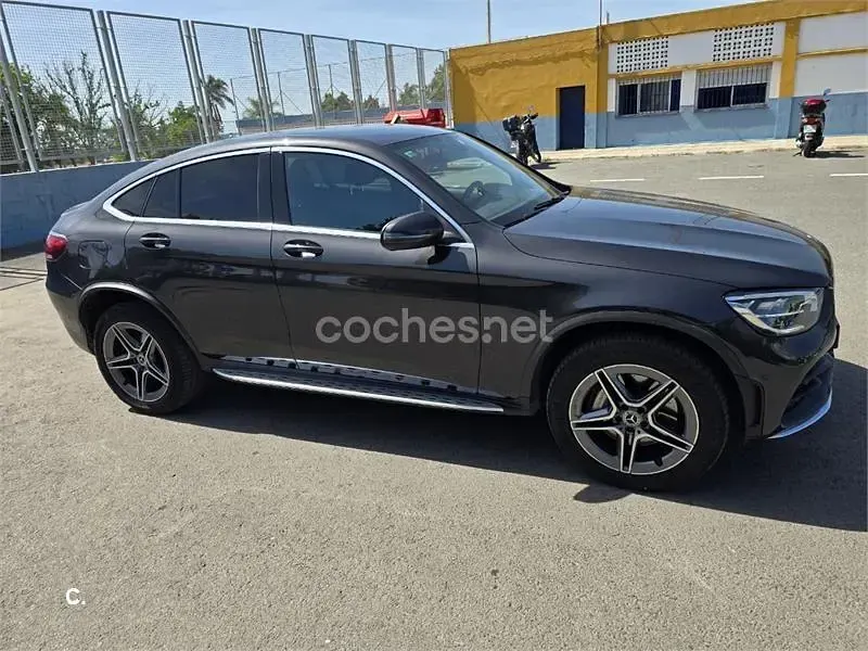 Usado Mercedes GLC300e 306 CV (225 kW) 2022 Negro SUV
