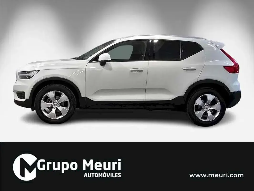 Usado Volvo XC40 Momentum 163 CV (119 kW) 2019 Blanco SUV