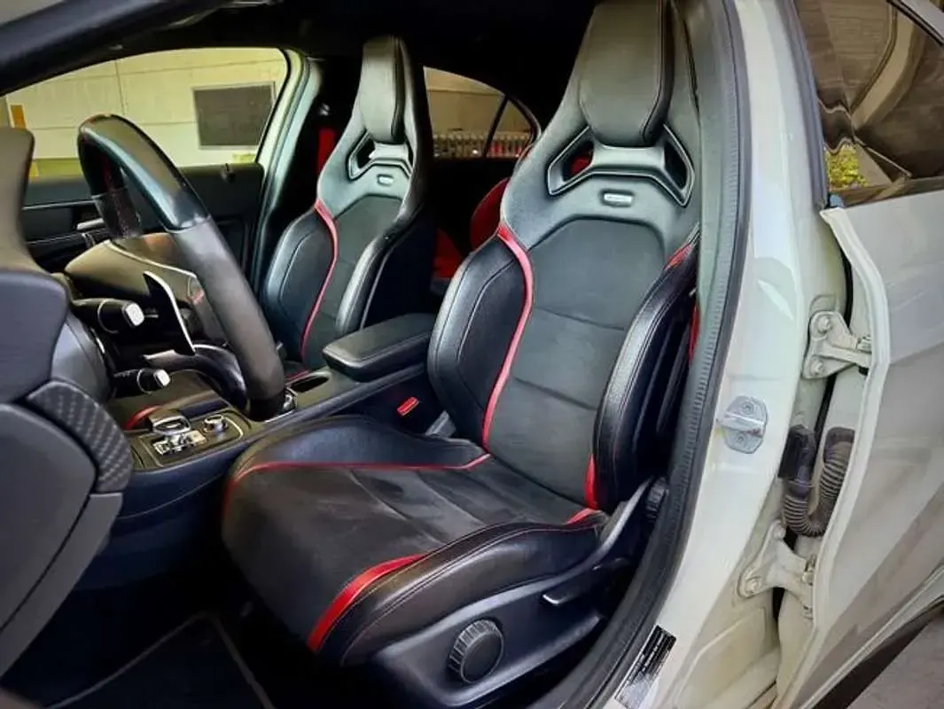 Usado Mercedes A45 AMG AMG 381 CV (280 kW) 2017 Blanco Utilitario