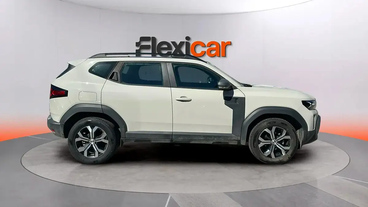 Usado Dacia Duster Essentiel 101 CV (74 kW) 2024 Marrón SUV