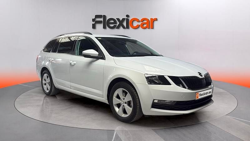 Usado Skoda Octavia Active 115 CV (84 kW) 2018 Blanco Berlina