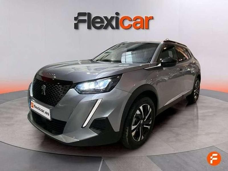 Usado Peugeot 2008 Active 131 CV (96 kW) 2023 Gris SUV