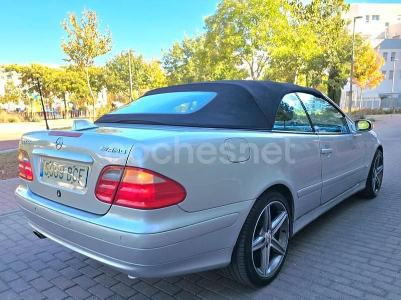 Usado Mercedes CLK320 Avantgarde 218 CV (160 kW) 2000 Gris / plata Descapotable