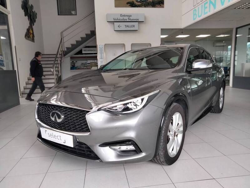 Usado Infiniti Q30 Premium 170 CV (125 kW) 2018 Gris Utilitario