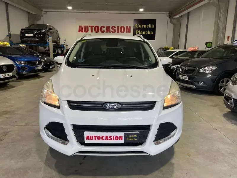 Usado Ford Kuga Trend 150 CV (110 kW) 2016 Blanco SUV