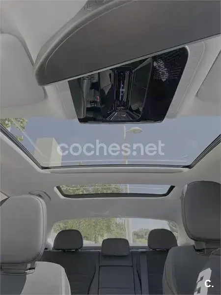 Usado Mercedes C220 200 CV (147 kW) 2023 Gris / plata Berlina