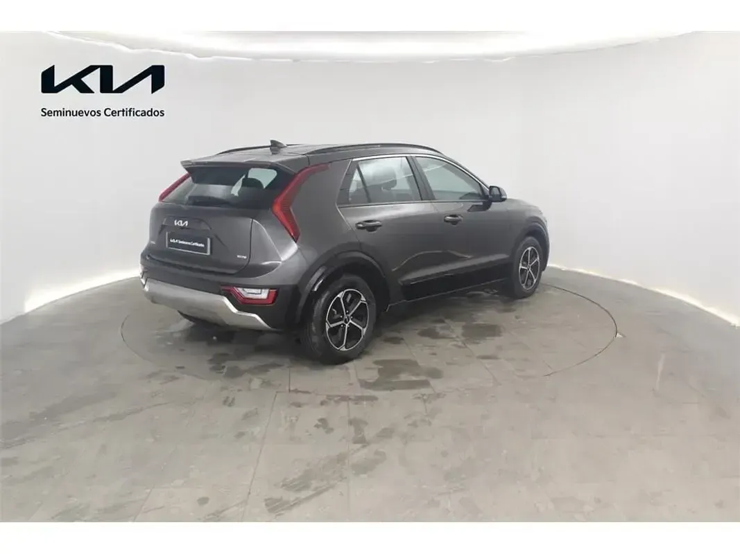 Usado Kia Niro 129 CV (94 kW) 2025 Blanco SUV