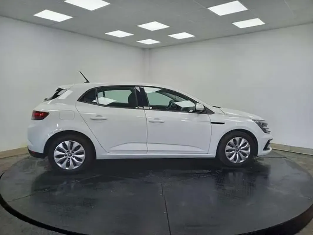 Usado Renault Mégane Life 116 CV (85 kW) 2021 Blanco Utilitario