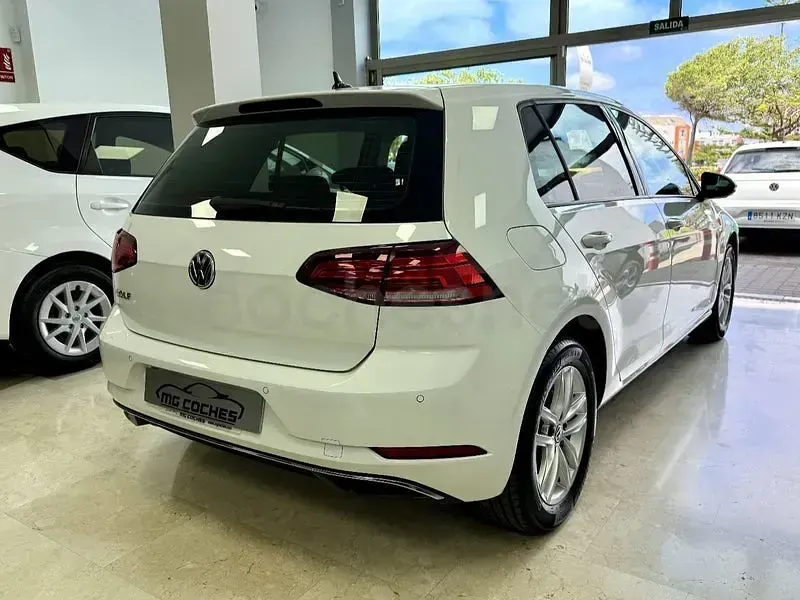 Usado VW Golf VII Business 115 CV (84 kW) 2019 Blanco Berlina