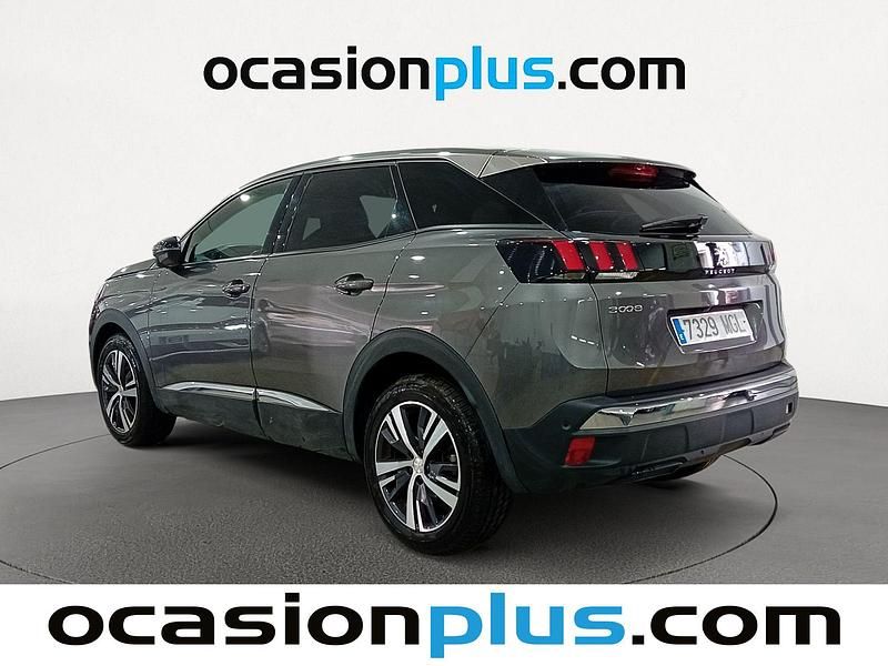 Usado Peugeot 3008 Allure 131 CV (96 kW) 2023 Gris plata SUV