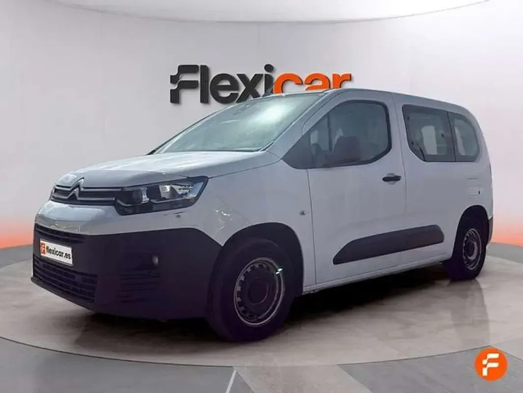 Usado Citroën Berlingo Live 102 CV (75 kW) 2020 Blanco Monovolumen