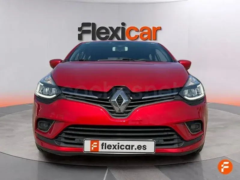 Usado Renault Clio IV Zen 110 CV (80 kW) 2018 Rojo Berlina