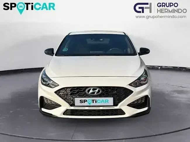 Usado Hyundai i30 N Line 120 CV (88 kW) 2023 Blanco Berlina