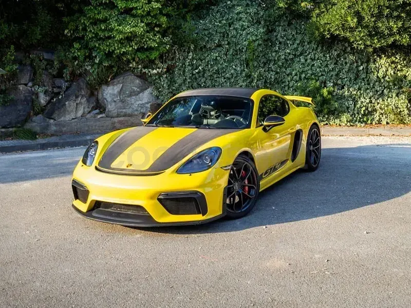 Usado Porsche 718 Cayman GT4 420 CV (308 kW) 2020 Amarillo Coupe