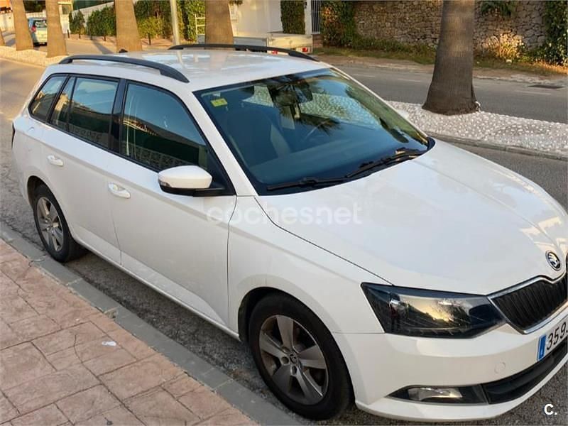 Blanco Usado 2016 Skoda Fabia Style Familiar | 5500 € (Precio justo) - Imagen 1/4