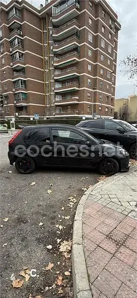 Usado Ford Fiesta Futura 80 CV (58 kW) 2008 Negro Utilitario