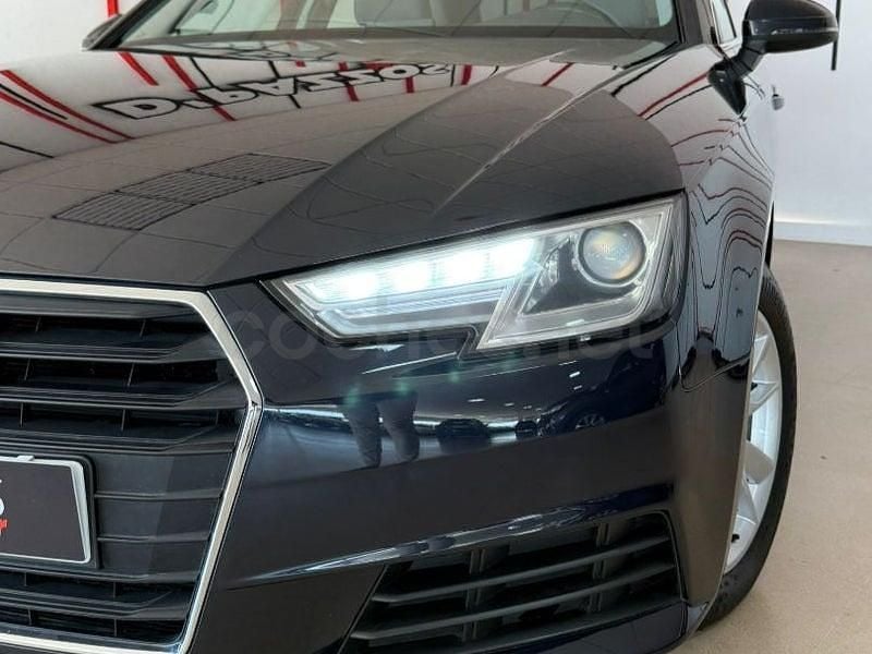 Usado Audi A4 Premium 150 CV (110 kW) 2017 Azul Familiar