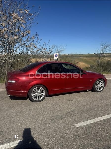 Usado Mercedes C320 Avantgarde 224 HP (164 kW) 2007 Vermelho Sedan